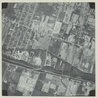 [Hamilton, Saltfleet Township, and Queen Elizabeth Way corridor, 1966-05-01] : [Flightline 664-EXP-Photo 58]