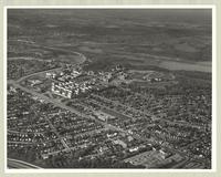 [McMaster University campus, 1975] : [photo 45277S-17]